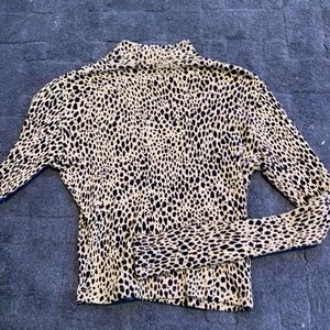 brandy melville turtle neck crop top